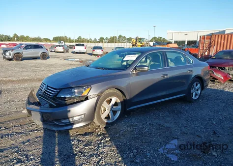 2015 Volkswagen Passat 1.8T Limited Edition z USA, uszkodzony, nr VIN 1VWAT7A34FC110583